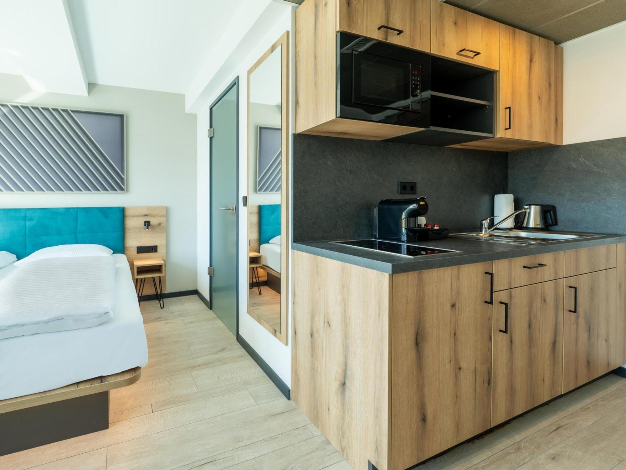 B&B Hotel Albstadt-Hbf エクステリア 写真