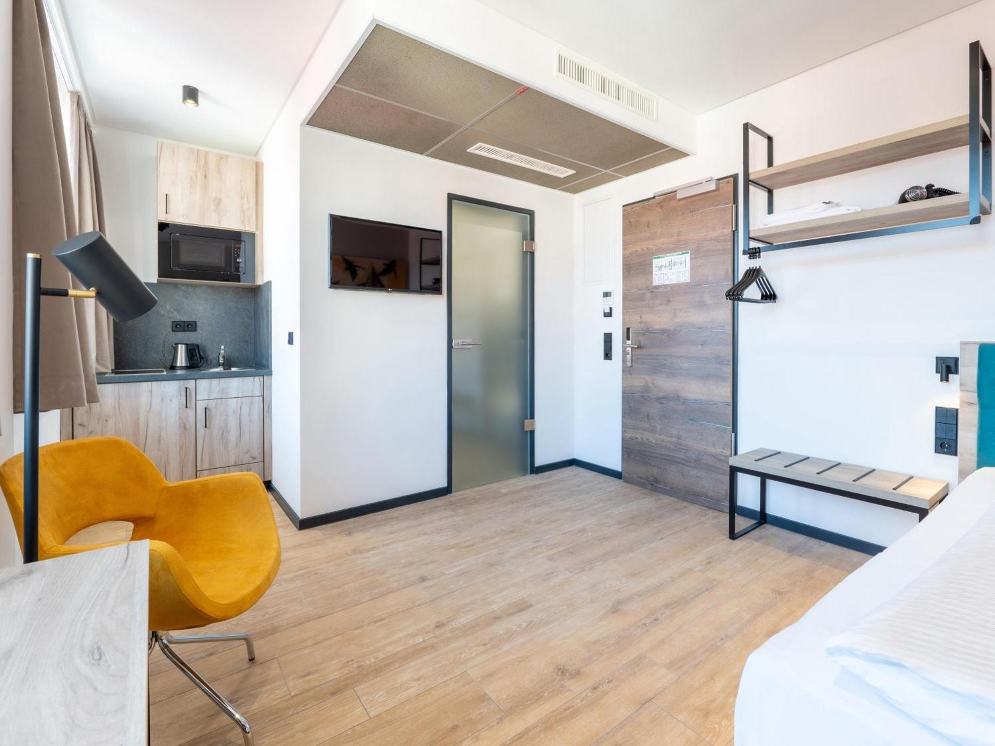 B&B Hotel Albstadt-Hbf エクステリア 写真